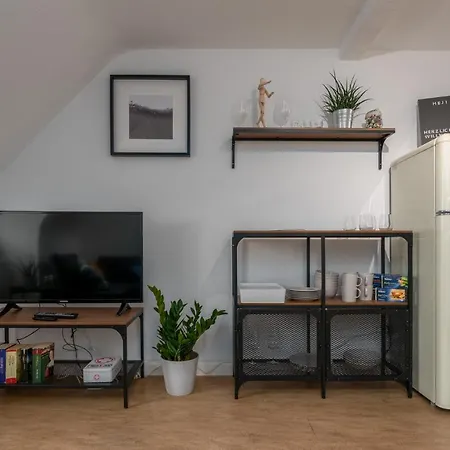 Gemütliches Für 3 Mit Netflix Und 4k Tv Kassel